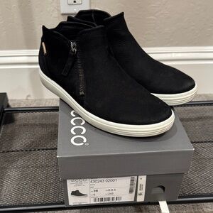 Ecco Black High-Top Sneakers